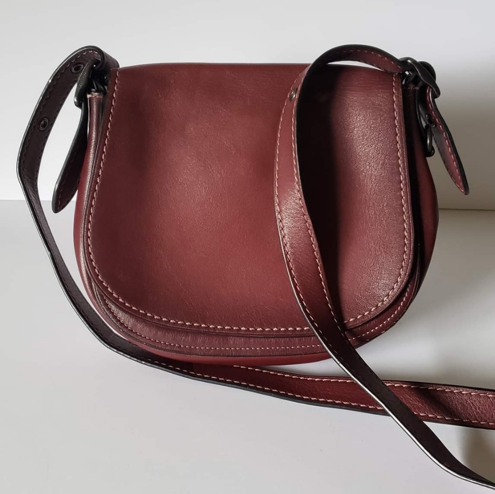 Coach Crossbody Genuine Glovetanned Leather Purse